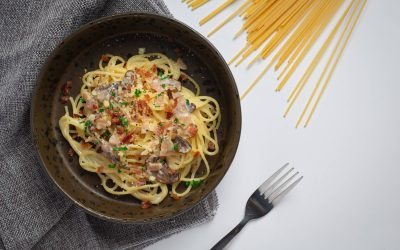 Spagetti tonhallal, gombával és tejszínnel